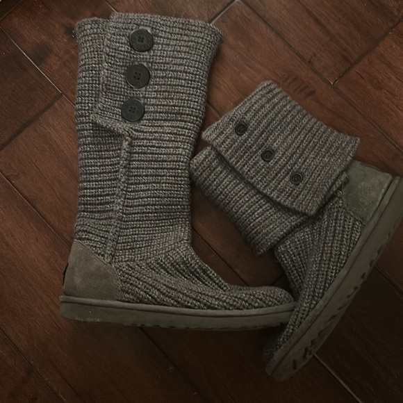 Ugg boots - Picture 2 of 4